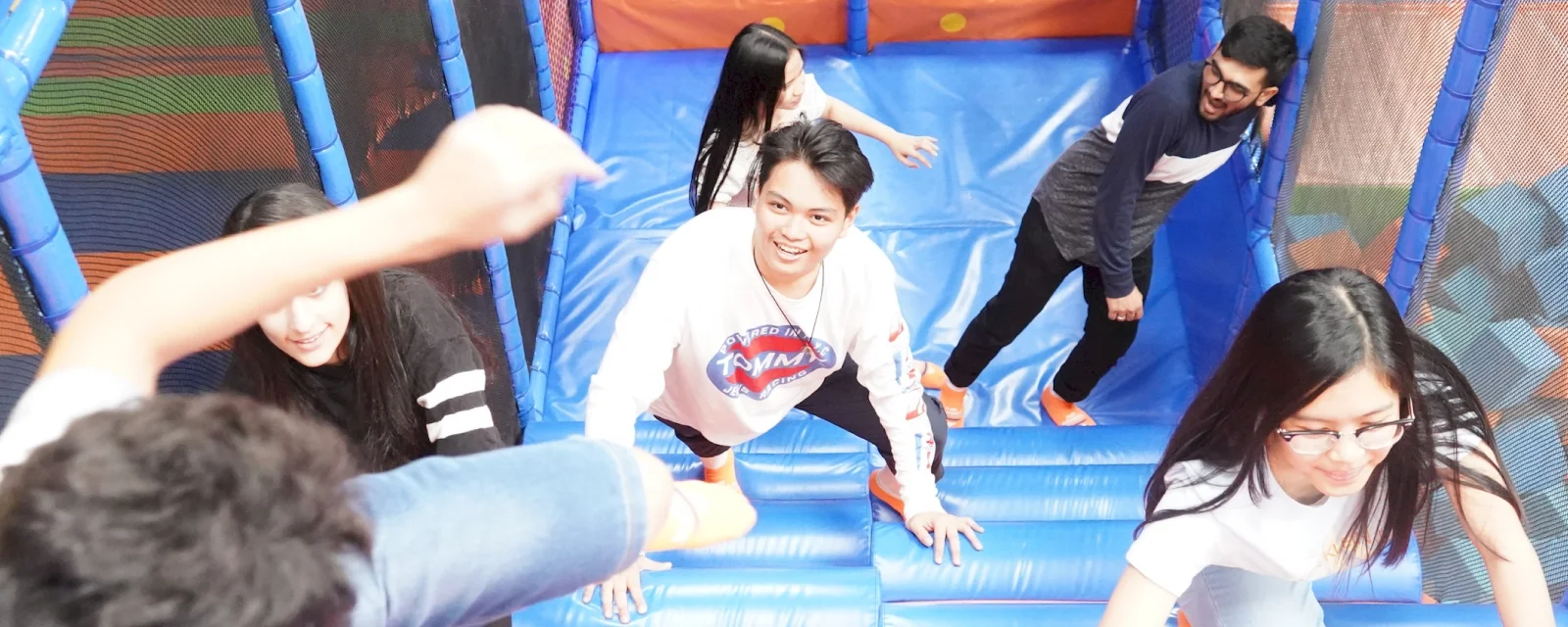 TEAM BUILDING